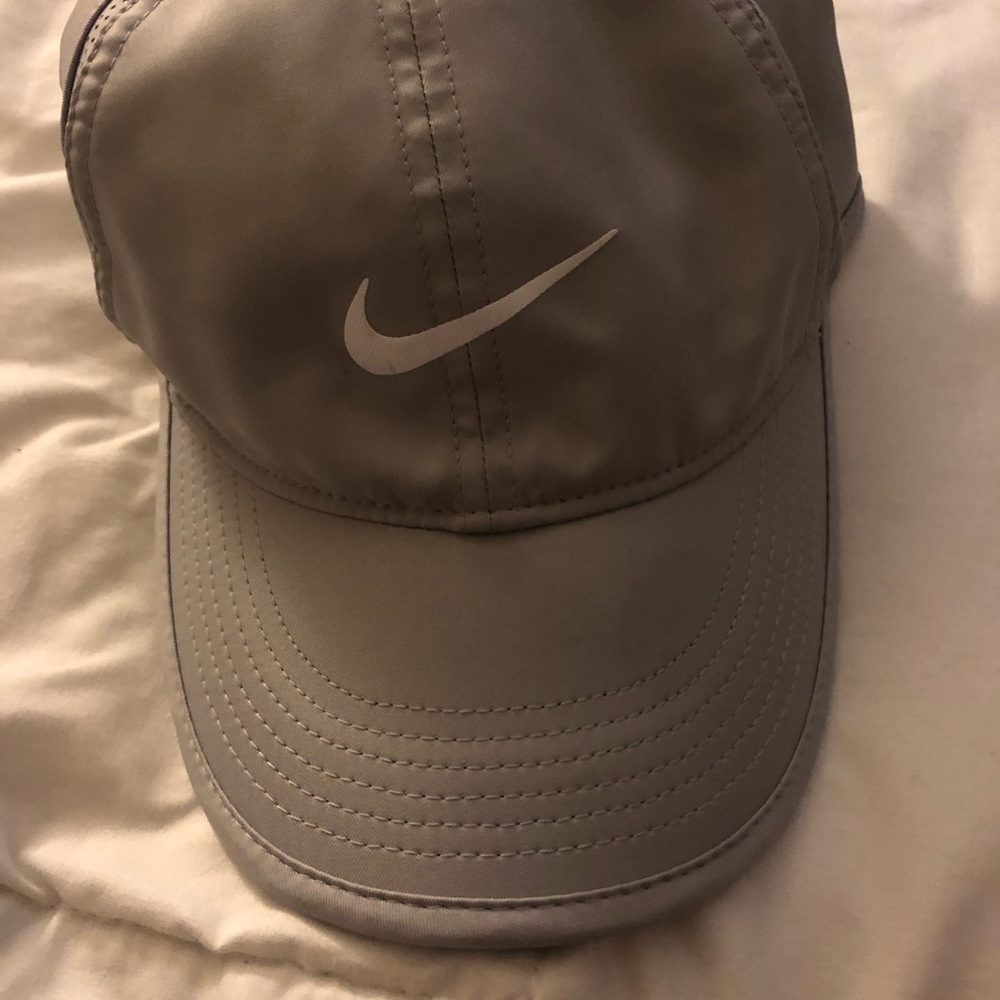 Grey Nike Cap NWOT